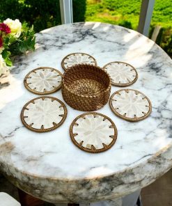 Bộ 6 Đế Lót Ly Coivibes Khảm Xà Cừ Họa Tiết Cánh Hoa Trắng Kèm Giỏ Đựng Mây Tre Thủ Công