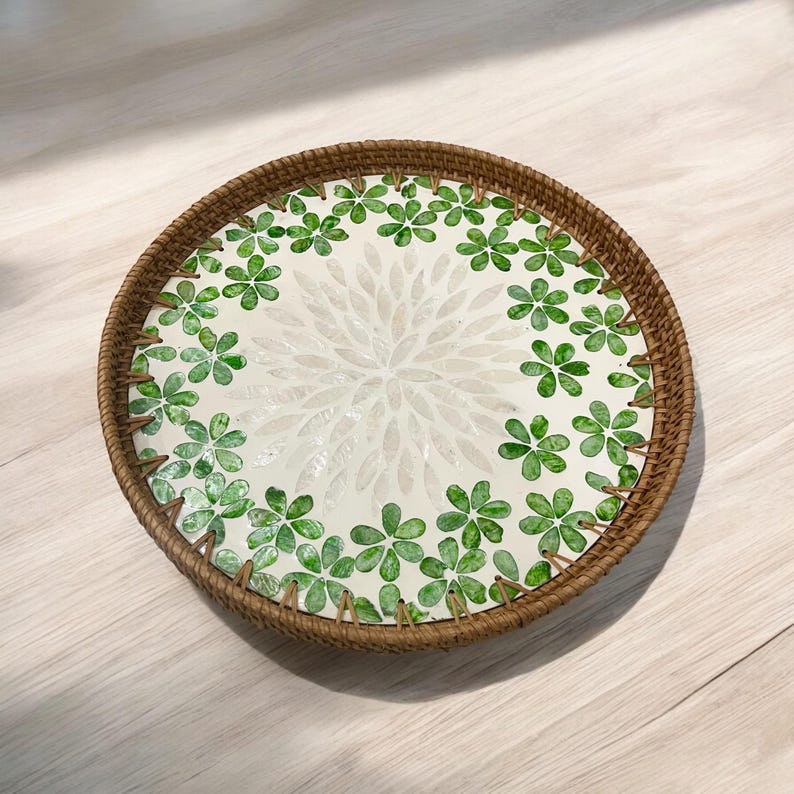 Coivibes Khay Trang Trí Tròn Coivibes Green Flower Spring Vỏ Sò & Mây Đan Thủ Công